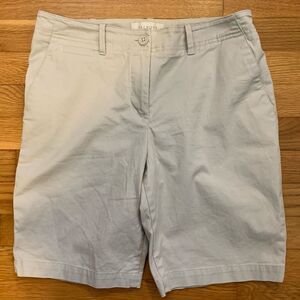 Talbots 6P tan pull on Bermuda shorts